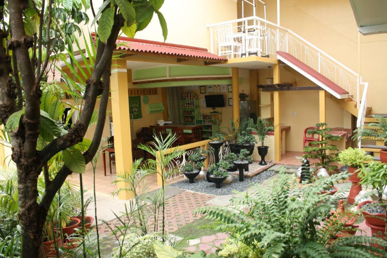 Oslob Malonzo Pension House Exterior photo